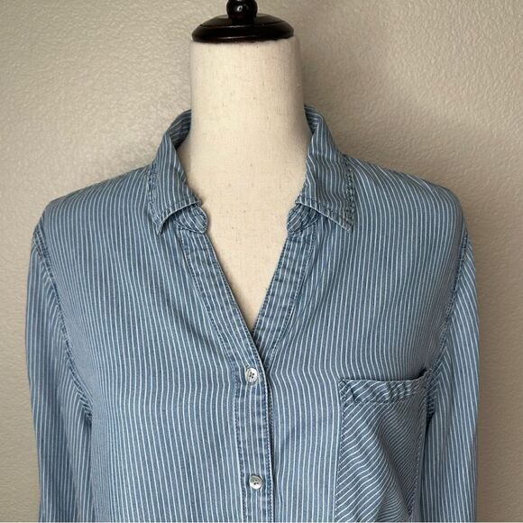Chico’s 100% Lyocell Blue Striped Button Down Shirt - Picture 4 of 13